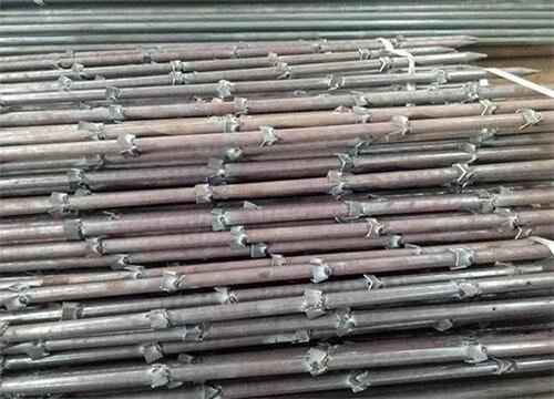 积石山隧道钢花管